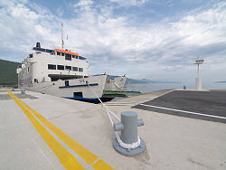 Reisebericht - mit tuifly.com nach Mali Losinj in Kroatien - eine weitere F�hre im Hafen von Merag auf der Insel Cres