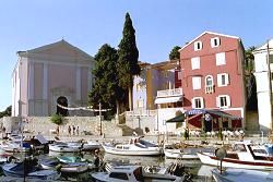 der Hafen von Veli Losinj in Kroatien